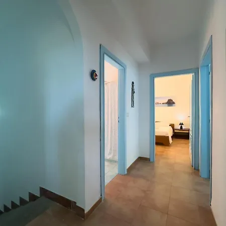 - Il Mare In Stanza Caminia