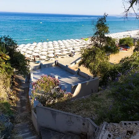 - Il Mare In Stanza Apartment